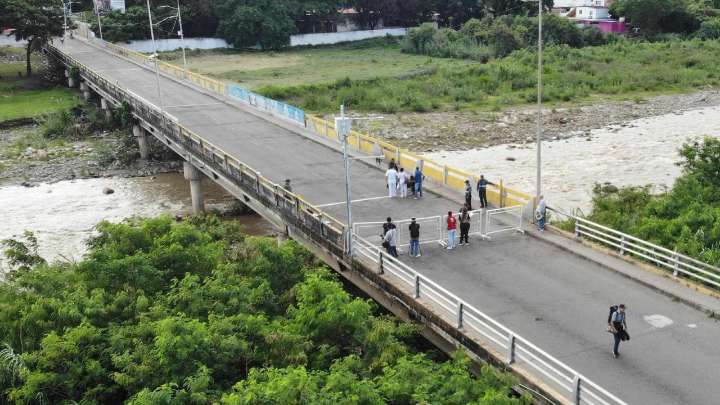 Familiares de colombianos detenidos en Venezuela bloquean el Puente Internacional Simón Bolívar