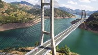 Parece San Francisco, pero es España: así es "el Golden Gate leonés", el increíble puente de más de 600 metros y 220 tirantes que une Asturias con la Meseta