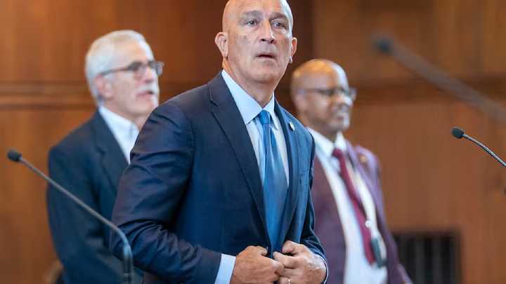 Oregon tax opponents turn in ‘nearly 200,000′ signatures