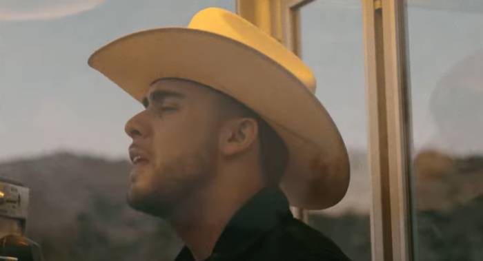 Oscar Ortiz presenta una nueva propuesta del regional mexicano, ‘Copiloto’