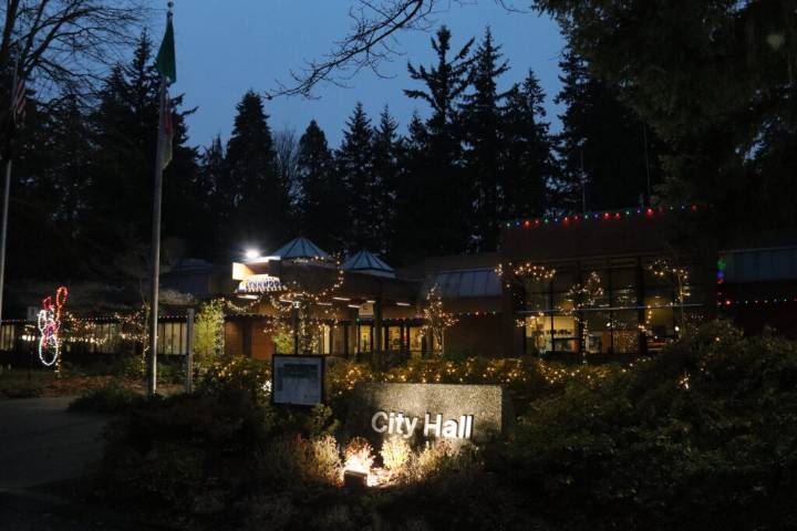 Lynnwood council to consider business license, permit fee increases, swear in new councilmembers Dec. 8