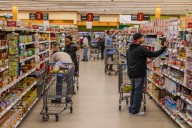 Lawmakers move to block effort to privatize military commissaries