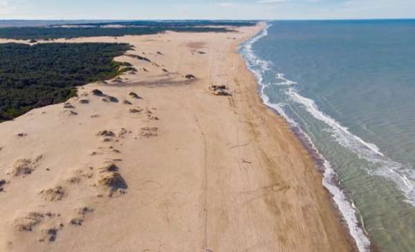 Está solo a 4 horas de CABA y tiene una playa escondida en medio del bosque