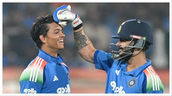 Fans applaud India as hosts outshine South Africa in series decider in Vizag