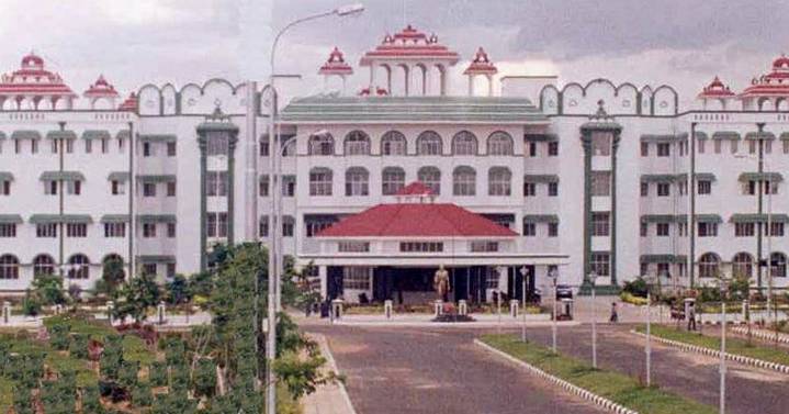 Thiruparankundram temple lamp row: Madras HC notices "pattern" in defying orders, summons State officials