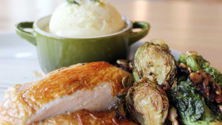 Here are 10 restaurants open on Christmas Day in Louisville