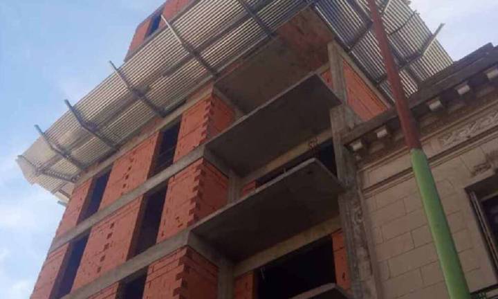 Tres condenados por la muerte de la mujer golpeada por un tirante de una obra