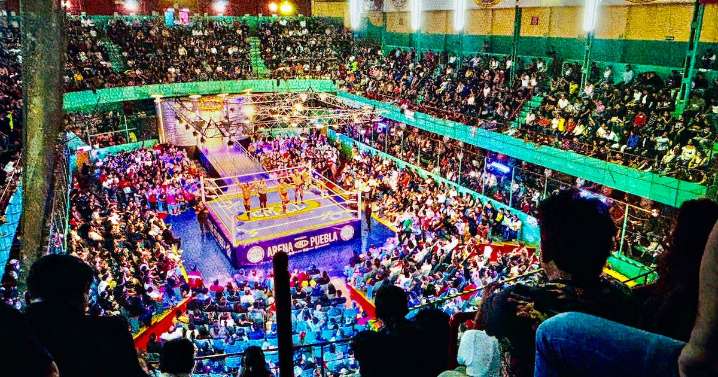 Místico y Soberano Jr. encienden la Arena Puebla en una guerra por el respeto del público