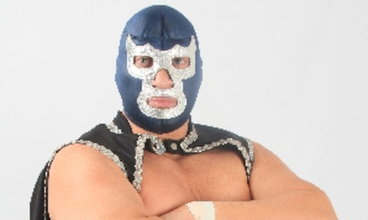 Blue Demon presume de su amistad con Bad Bunny y de su baile con Karol G