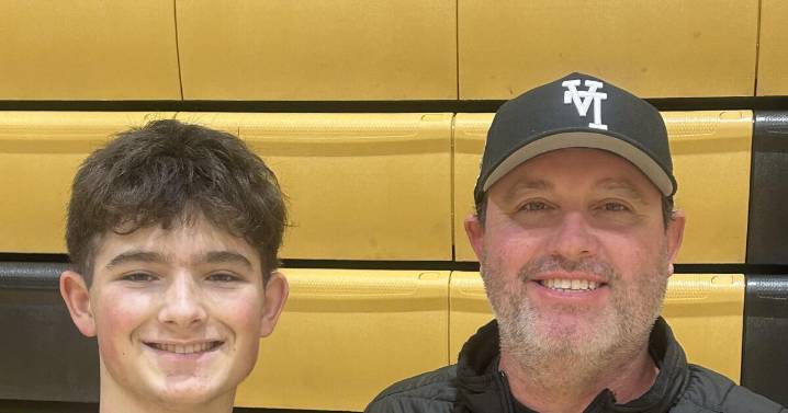 Prep talk: The Shaws enjoy a memorable basketball moment at Oak Park