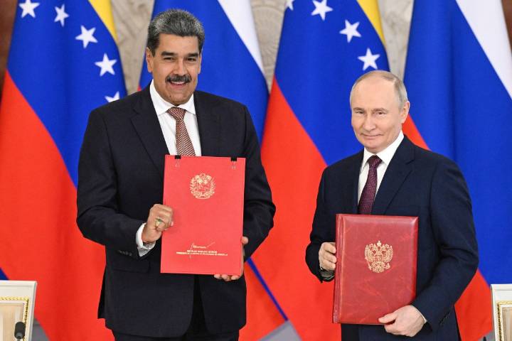 Trump resta importancia a la relación de Putin y Maduro