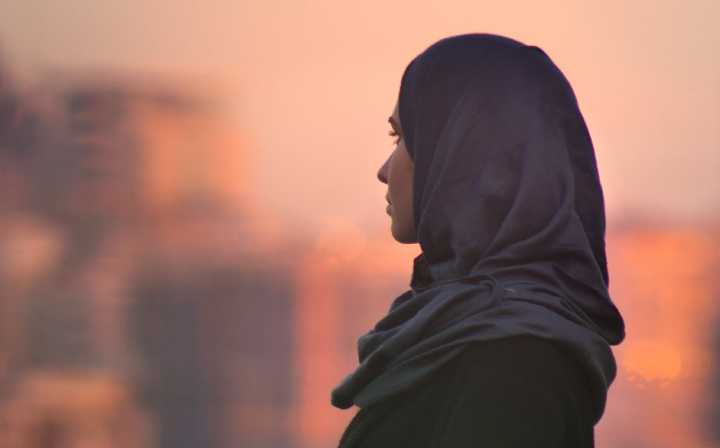 Mujeres podrán obtener foto de pasaporte con hiyab