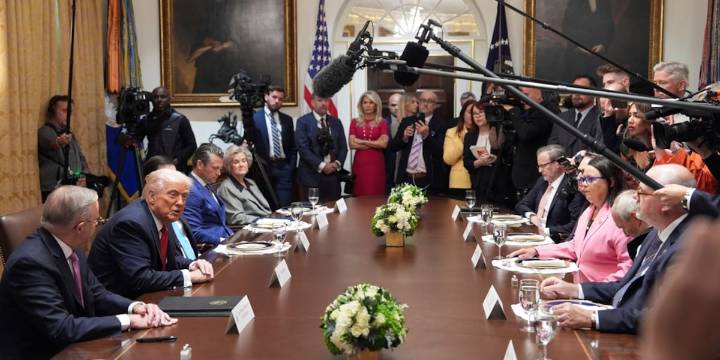 White House sets up a ‘hall of shame’ for news outlets and reporters it deems guilty of media bias