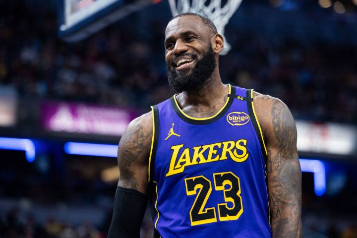23 Amazing LeBron James Stats That Underline His Unbreakable 10-Point Game Streak Detailing 23 best statistics that highlight LeBron James' scoring dominance with unique double-digit points streak. Re