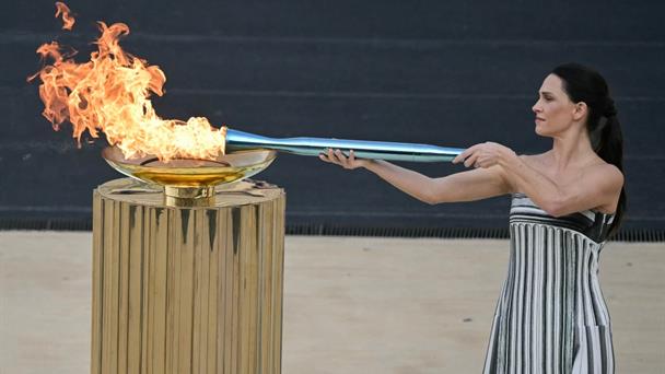 La llama de los Juegos de Invierno de Milán