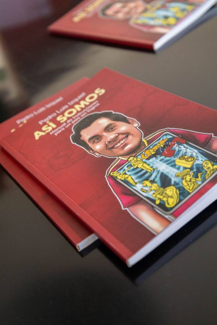 Pedro Luis Izquiel debuta con “Así Somos”, una radiografía en crónica del país