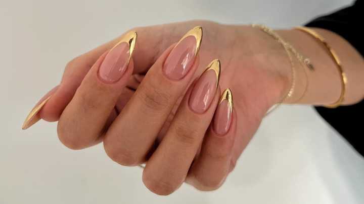 Uñas doradas: 5 diseños minimalistas para rejuvenecer las manos