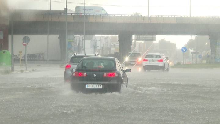 La Generalitat envía un Es-Alert a los móviles en Valencia por riesgo de inundación este domingo