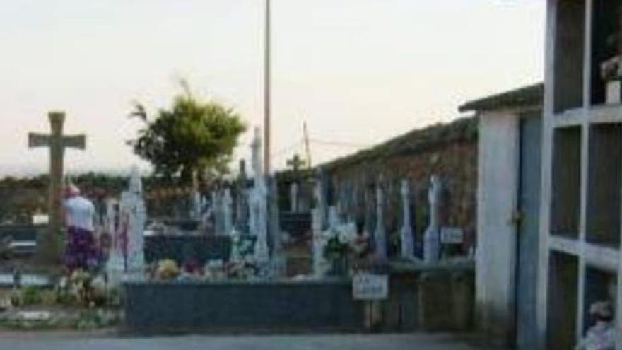 Un bebé que no puede descansar en paz: su madre y su tía litigan por su tumba medio siglo después de que falleciera