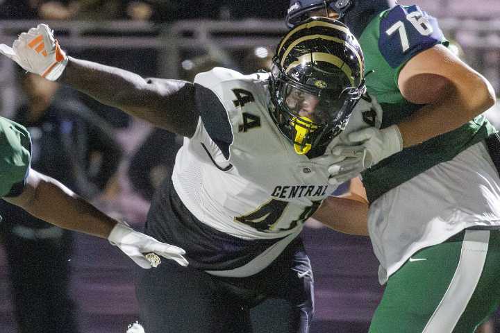 Little Rock Central 4-star defensive lineman Anthony Kennedy commits to Arkansas football