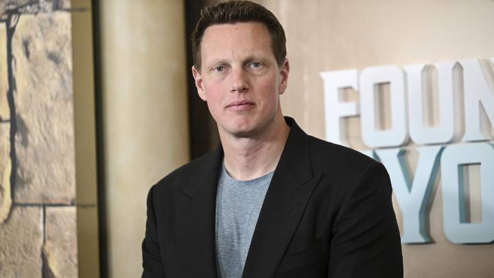 Not so fast, Netflix. Paramount launches hostile bid for Warner Bros Discovery