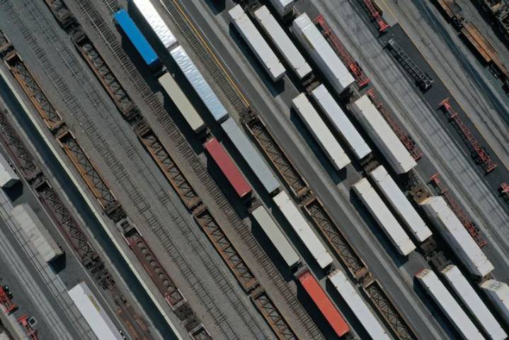 How the US freight rail industry got dirtier than coal power plants