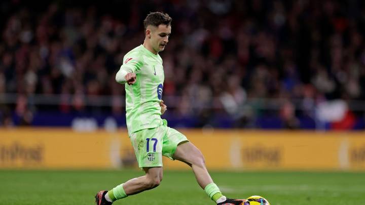 Transfer rumors, news: Chelsea eye Barcelona's Casadó for midfield role