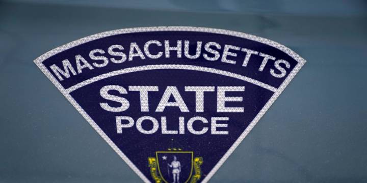 Crash shuts down I-90 West in Russell