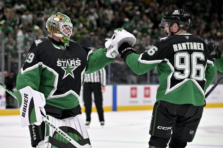 Deadspin | Stars' Jake Oettinger hopes for happy homecoming vs. Wild