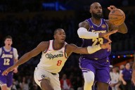 Deadspin | LeBron James (foot) won't play against Pelicans