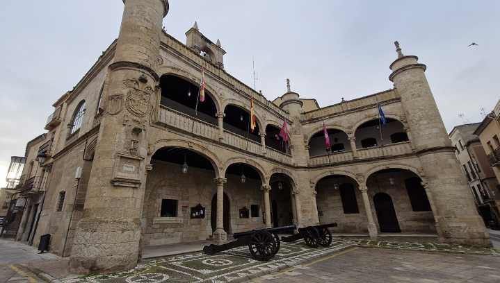 El Ayuntamiento de Ciudad Rodrigo abre tres plazas en prácticas para jóvenes titulados