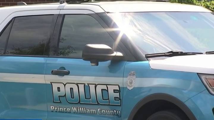 Policía advierte sobre hombre que se hizo pasar por agente de ICE en Prince William