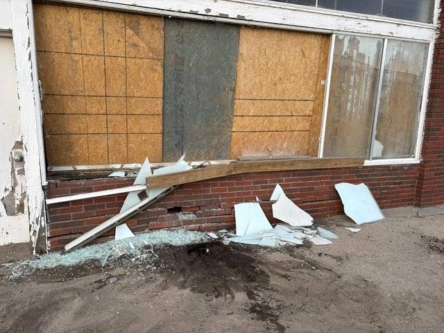 Motorist leads pursuit through Great Bend with lights off