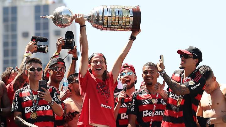 Flamengo's Copa Libertadores trophy damaged in title celebrations