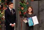 María Corina Machado no llega a tiempo a Oslo y su hija recibe el Nobel de La Paz en su nombre