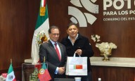 Ricardo Gallardo promueve al estado ante embajador de Portugal