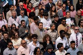 Discriminación Trump-ICE: Agentes federales impiden acto de naturalización de inmigrantes debido a países de origen