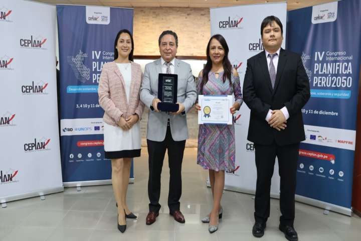 INEN es premiado por su gestión estratégica en la lucha contra el cáncer