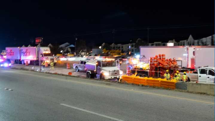 Semitruck crash leads to spill, lane closures on I-35 at Slaughter Lane in South Austin