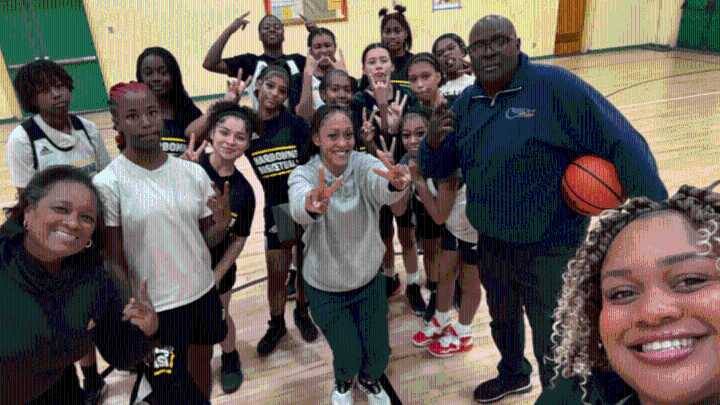 Habor City girls high school basketball team has equipment stolen by ‘Grinch'