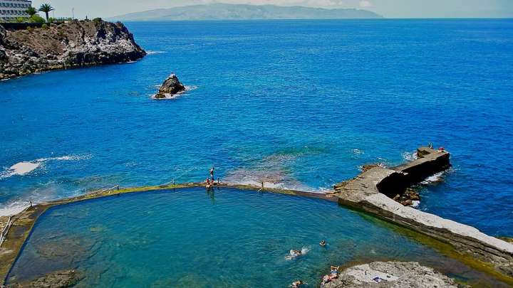 Varios muertos por un golpe de mar en el sur de Tenerife