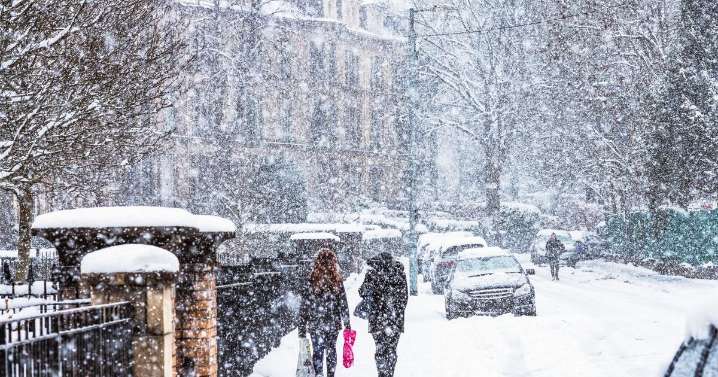 UK forecast maps show exact date Britain battered by snow - full list of areas