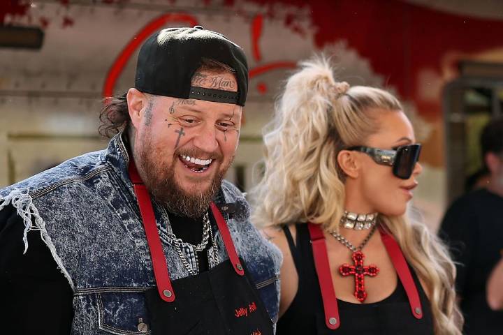 How Jelly Roll Began His Weight-Loss Journey in 2022