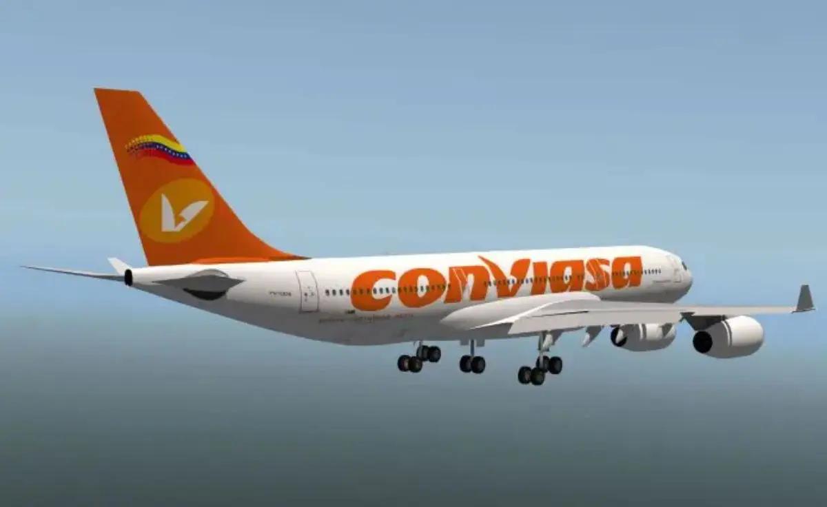 Canciller de Venezuela recibe a 304 migrantes repatriados desde México