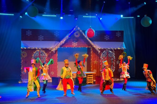 Cajamag encendió la Navidad con un teatro repleto y un espectáculo que emocionó a las familias