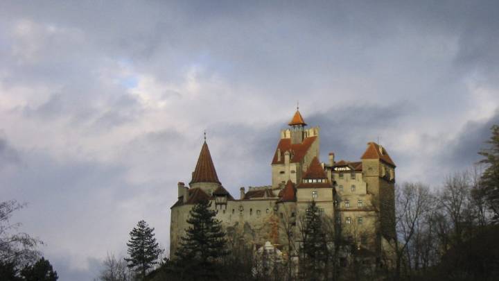 Misterio en Rumania: desaparición de turista en el Castillo de Drácula genera preocupación