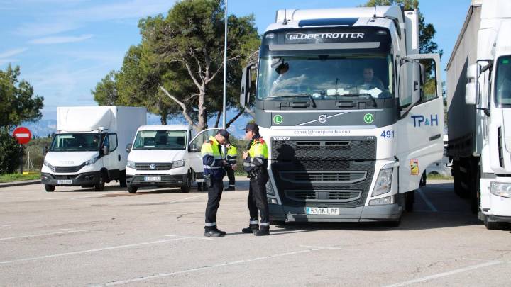 Detienen a seis ladrones especializados en asaltar camiones en áreas de servicio