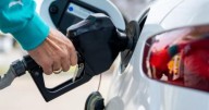 Gas prices are dropping and they are expected to get cheaper in 2026