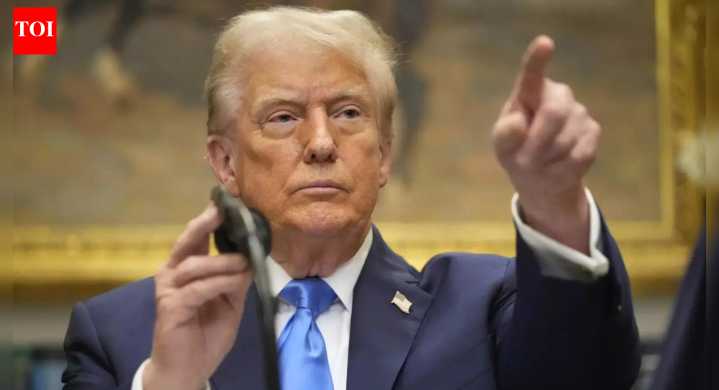 ‘25k people died last month’: Trump hints at third world war as Russia