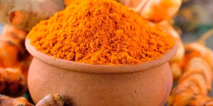 Cúrcuma: cómo ayuda a la digestión, la inflamación y el sistema inmune en temporada navideña